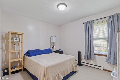 207 8th Avenue S Clear Lake IA 50428