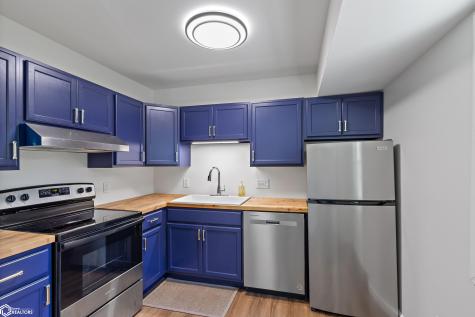 207 8th Avenue S Clear Lake IA 50428