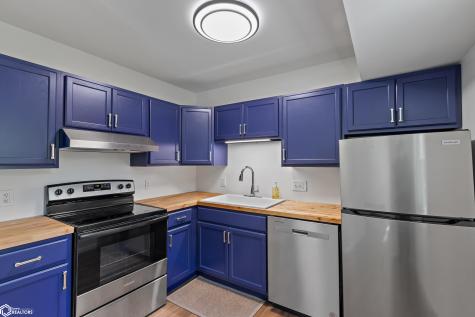 207 8th Avenue S Clear Lake IA 50428