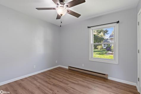207 8th Avenue S Clear Lake IA 50428