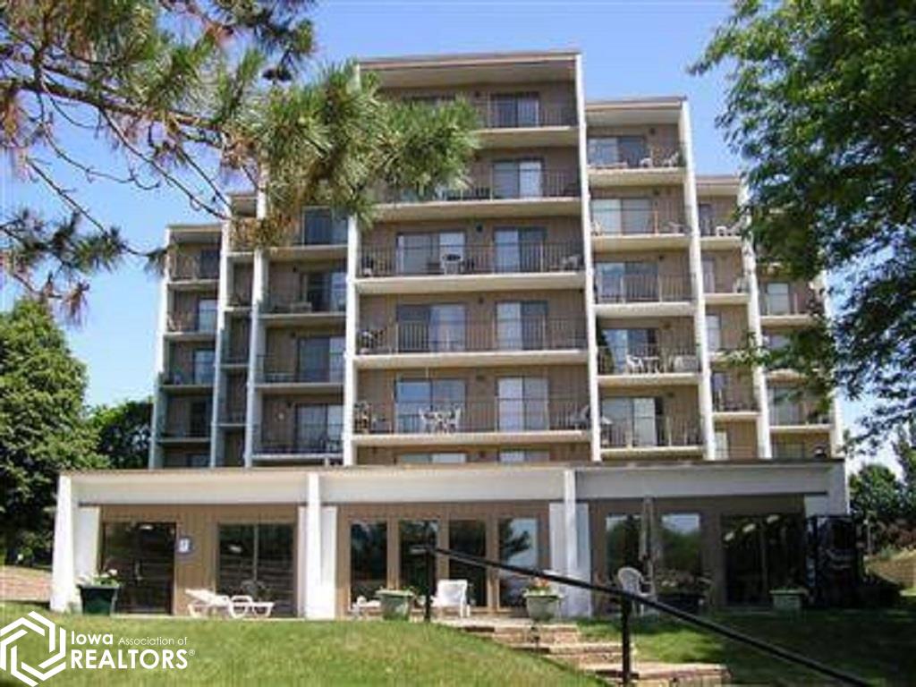 2700 N Shore Drive Clear Lake IA 50428