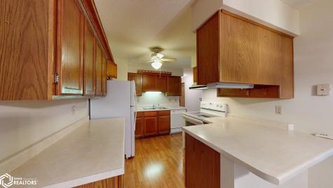 630 Briarstone Drive Mason City IA 50401