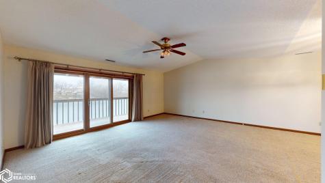 630 Briarstone Drive Mason City IA 50401