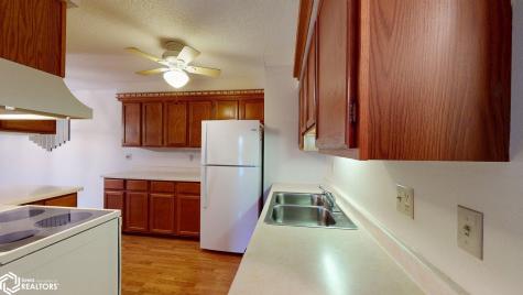 630 Briarstone Drive Mason City IA 50401