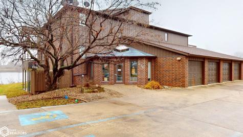 630 Briarstone Drive Mason City IA 50401