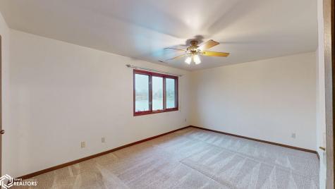 630 Briarstone Drive Mason City IA 50401