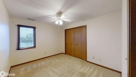 630 Briarstone Drive Mason City IA 50401