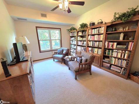 809 7th Avenue N Clear Lake IA 50428