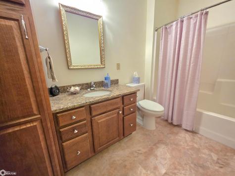 809 7th Avenue N Clear Lake IA 50428