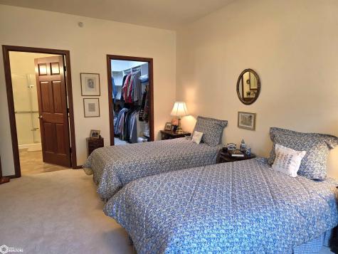 809 7th Avenue N Clear Lake IA 50428