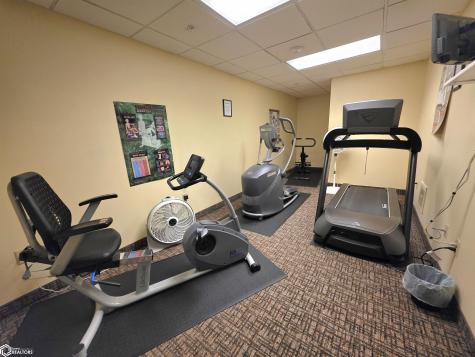 809 7th Avenue N Clear Lake IA 50428