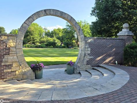 809 7th Avenue N Clear Lake IA 50428