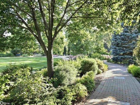 809 7th Avenue N Clear Lake IA 50428