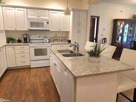 809 7th Avenue N Clear Lake IA 50428