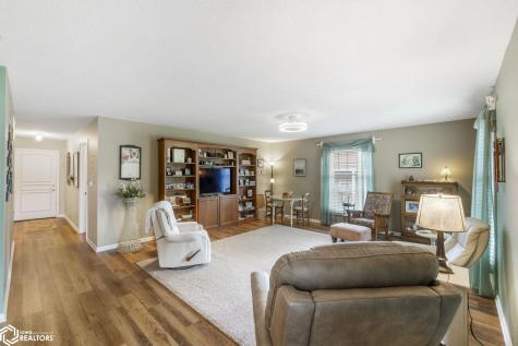 502 S Ohio Avenue Mason City IA 50401