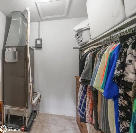 1008 Ellis Drive Apt #6 Charles City IA 50616