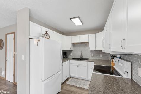 2 Country Lane Ventura IA 50482