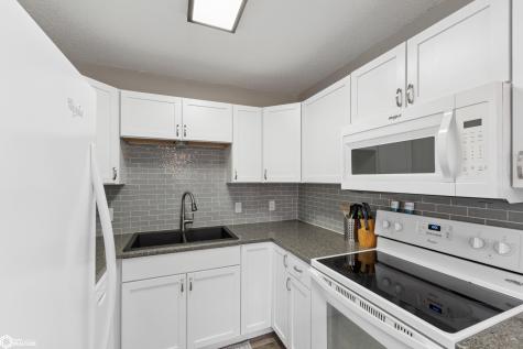 2 Country Lane Ventura IA 50482