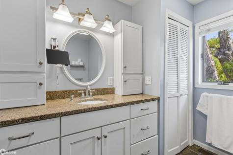 414 E Lake Street Ventura IA 50482