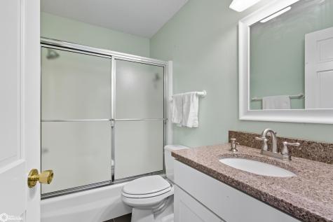 414 E Lake Street Ventura IA 50482