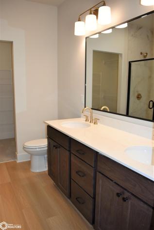 2360 River Road Iowa Falls IA 50126