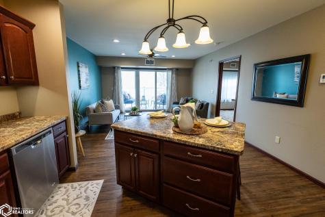 809 7th Ave N #212 Clear Lake IA 50428