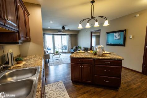 809 7th Ave N #212 Clear Lake IA 50428