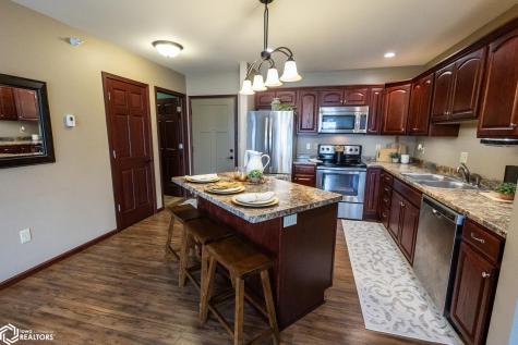809 7th Ave N #212 Clear Lake IA 50428