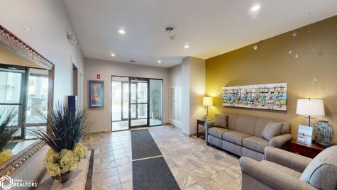 809 7th Ave N #212 Clear Lake IA 50428