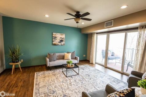 809 7th Ave N #212 Clear Lake IA 50428