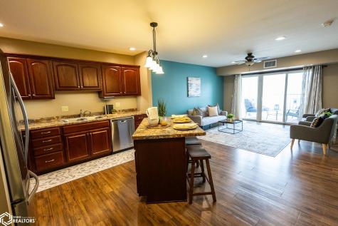 809 7th Ave N #212 Clear Lake IA 50428