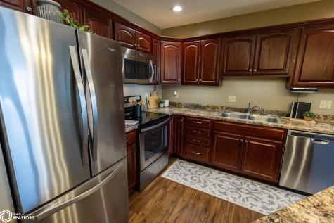 809 7th Ave N #212 Clear Lake IA 50428