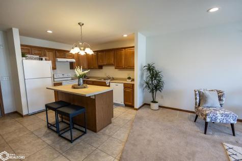 809 7th Ave N #211 Clear Lake IA 50428