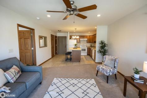 809 7th Ave N #211 Clear Lake IA 50428