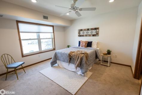 809 7th Ave N #211 Clear Lake IA 50428