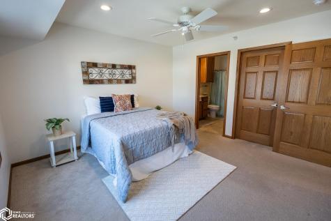 809 7th Ave N #211 Clear Lake IA 50428