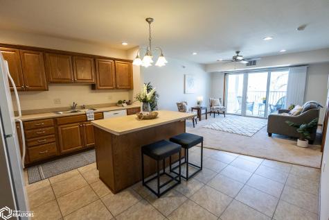 809 7th Ave N #211 Clear Lake IA 50428