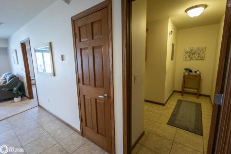 809 7th Ave N #211 Clear Lake IA 50428