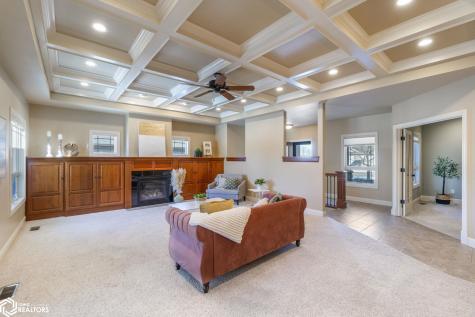 516 Lexington Drive Clear Lake IA 50428