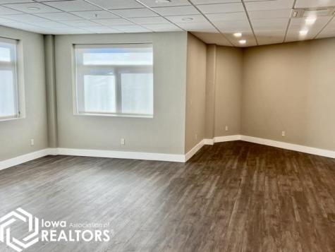 110 Rocksylvania Avenue Unit 102 Iowa Falls IA 50126