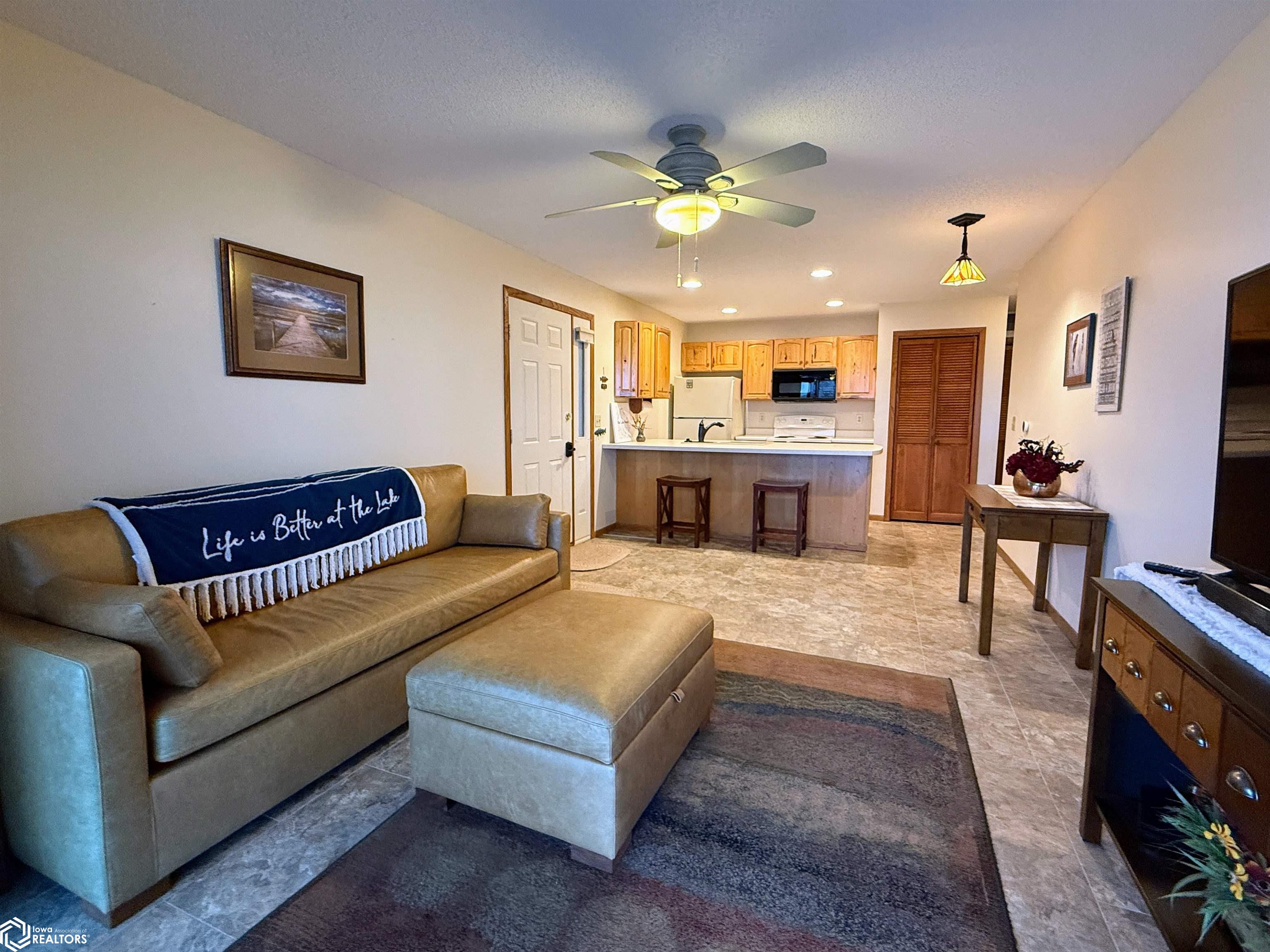 414 E Lake Street Ventura IA 50482