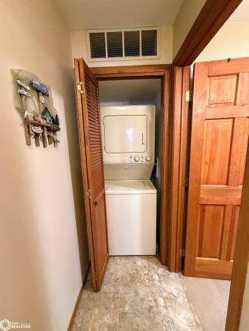 414 E Lake Street Ventura IA 50482