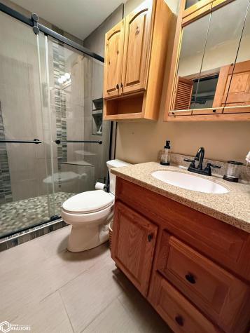 414 E Lake Street Ventura IA 50482