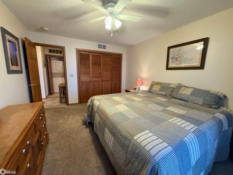 414 E Lake Street Ventura IA 50482