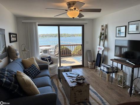 414 E Lake Street Ventura IA 50482
