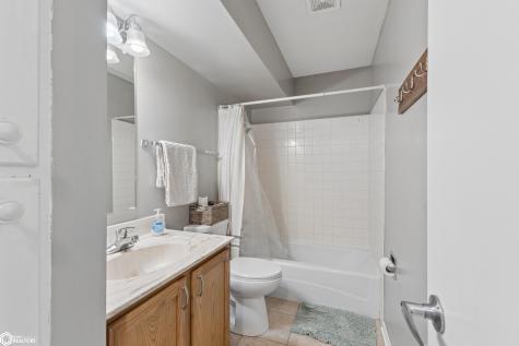 2 Country Lane Ventura IA 50482