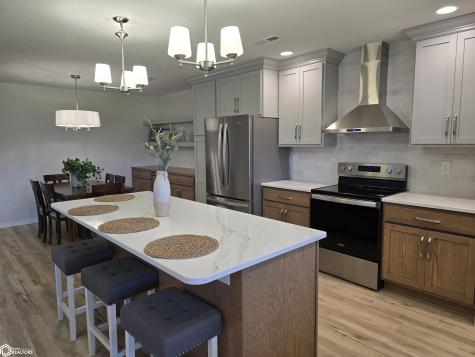 1770 Seymour Garner IA 50438