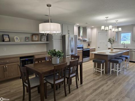 1770 Seymour Garner IA 50438