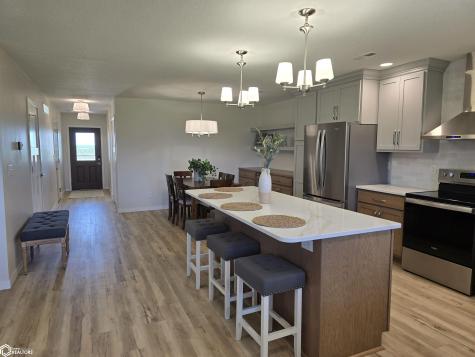 1770 Seymour Garner IA 50438