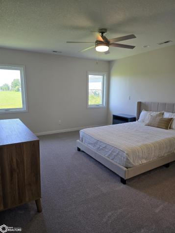 1770 Seymour Garner IA 50438